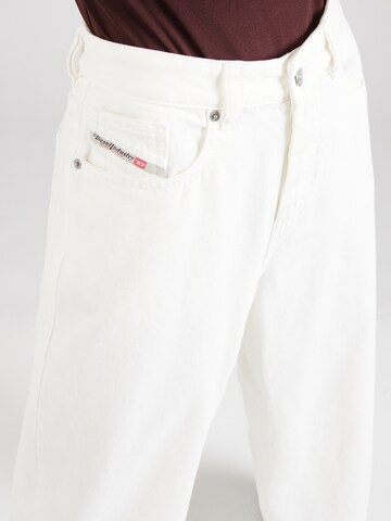 DIESEL Wide leg Jeans 'SIRE' in White