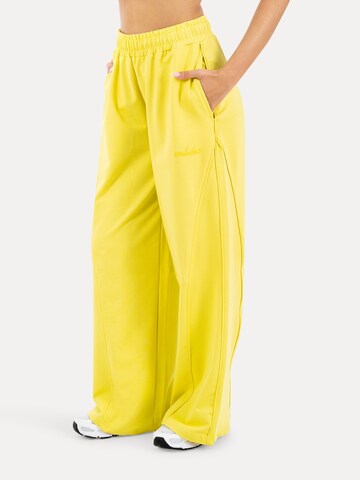 Smilodox Loosefit Broek in Geel