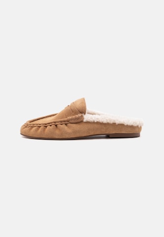 STEVE MADDEN Klapki 'Rafe-F' w kolorze brązowy: przód