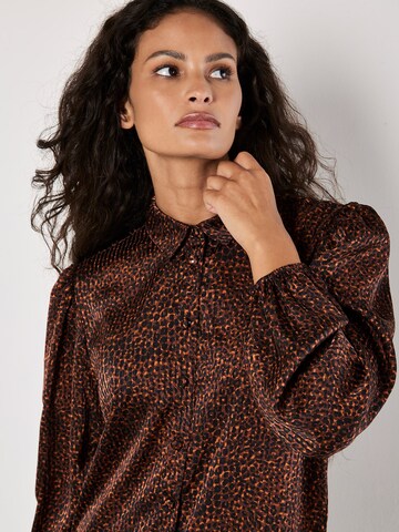 Chemisier Apricot en marron