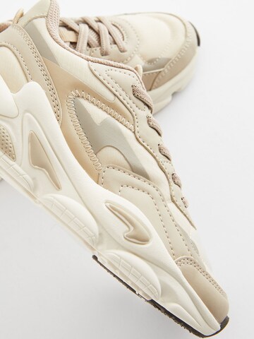 Next Sneaker in Beige