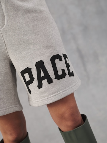 Pacemaker Normální Kalhoty 'Jordan' – šedá