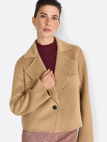 Veste mi-saison Rich & Royal en beige