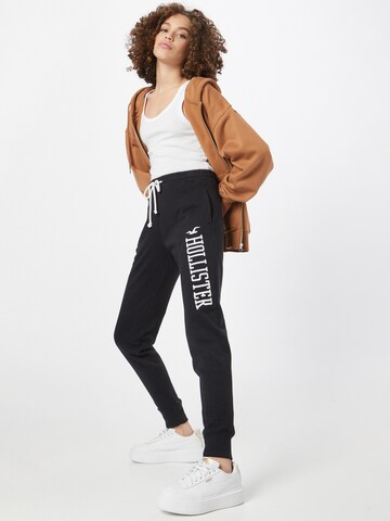 HOLLISTER Tapered Hose in Schwarz