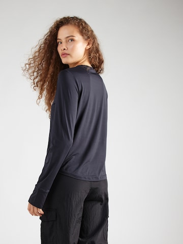 NIKE Funktionsshirt 'One Classic' in Schwarz