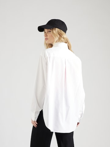 Bluză de la Calvin Klein Jeans pe alb
