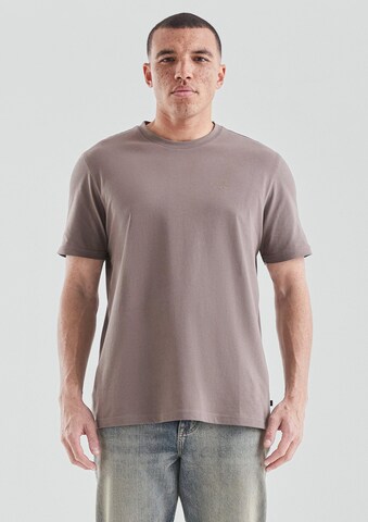 T-Shirt QS en marron : devant