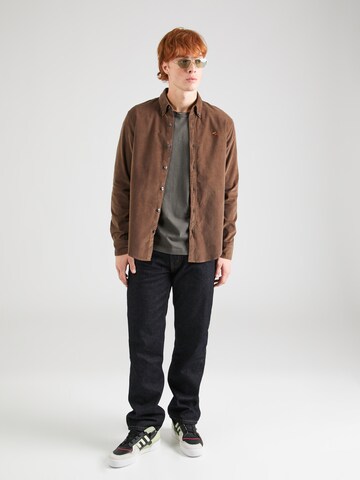 Coupe regular Chemise Abercrombie & Fitch en marron