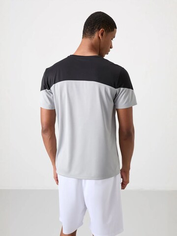 Tommy Life - Camisa 'T-Shirts' em mistura de cores