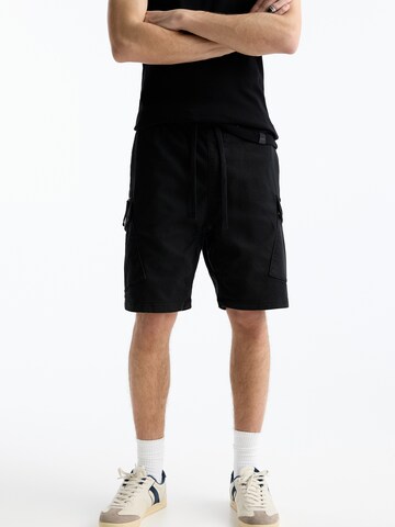 Pull&Bear Loose fit Cargo Pants in Black: front