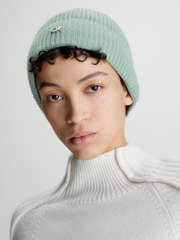 Bonnet Calvin Klein en vert : devant