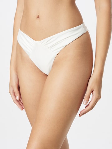 NLY by Nelly Bikini Bottoms 'Shell' in White: front