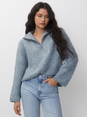 Pull&Bear Sweater in Blue: front