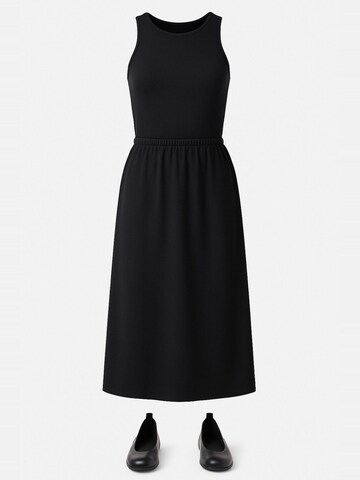 Touche Prive Skirt in Black: front