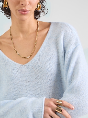 Pullover di monari in blu