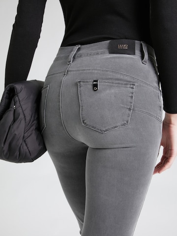 Slimfit Jeans 'DIVINE' di Liu Jo in grigio
