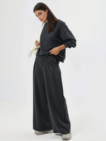 Busem Sweatshirt in Grau