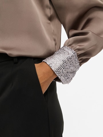 VILA - Blusa 'VISOFIE' en marrón