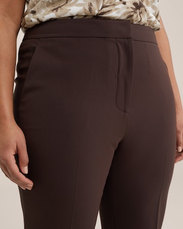 WE Fashion Flared Trousers with creases in Brown