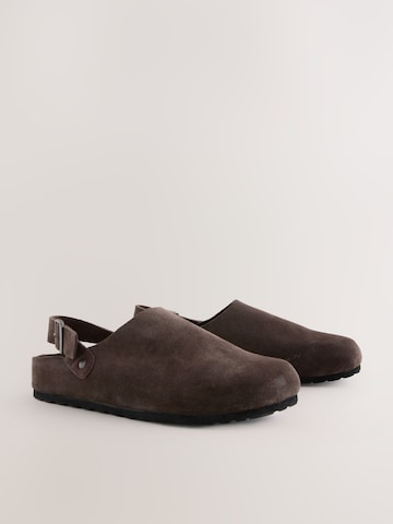 Clogs di Next in marrone