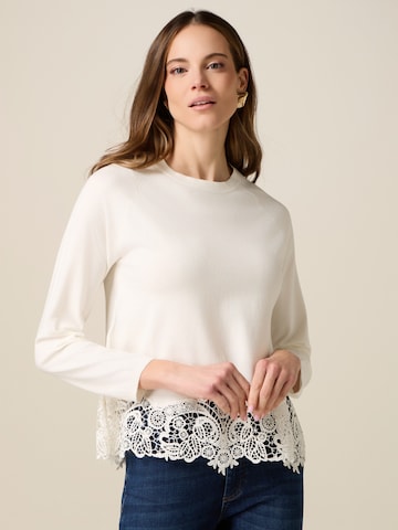 Pullover di oltre in bianco: frontale
