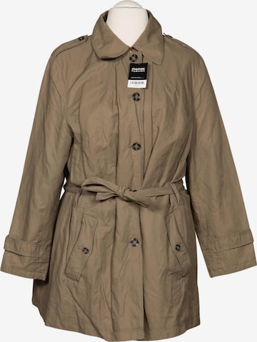 Barbara Lebek Mantel 4XL in Beige: Vorderseite