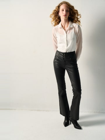 Camicia da donna di KOROSHI in bianco