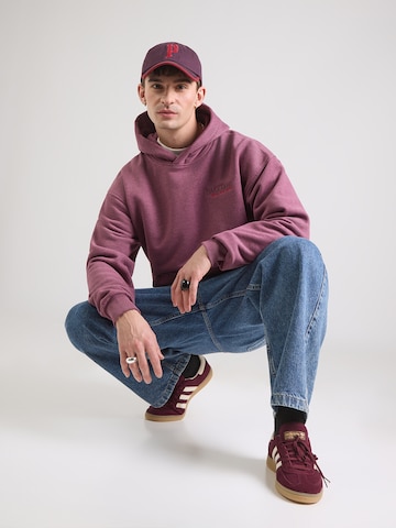 naketano Collegepaita värissä punainen