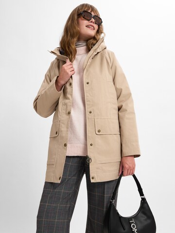 Barbour Between-seasons parka 'Beadnell' in Beige