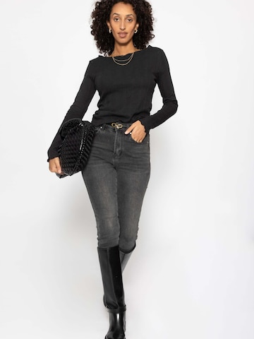 SASSYCLASSY T-shirt i svart