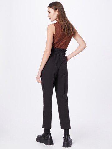 NEW LOOK Regular Pleat-Front Pants 'MILLY' in Black