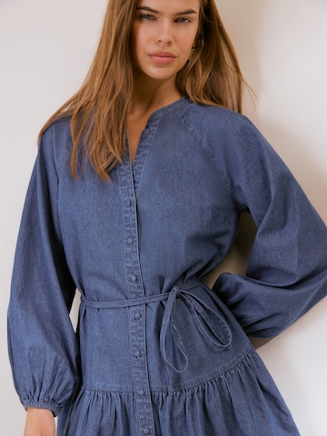 Friends Like These Blousejurk in Blauw