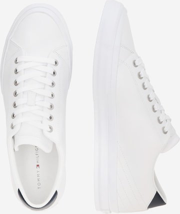 TOMMY HILFIGER Sneaker 'Vulc Street' in Weiß