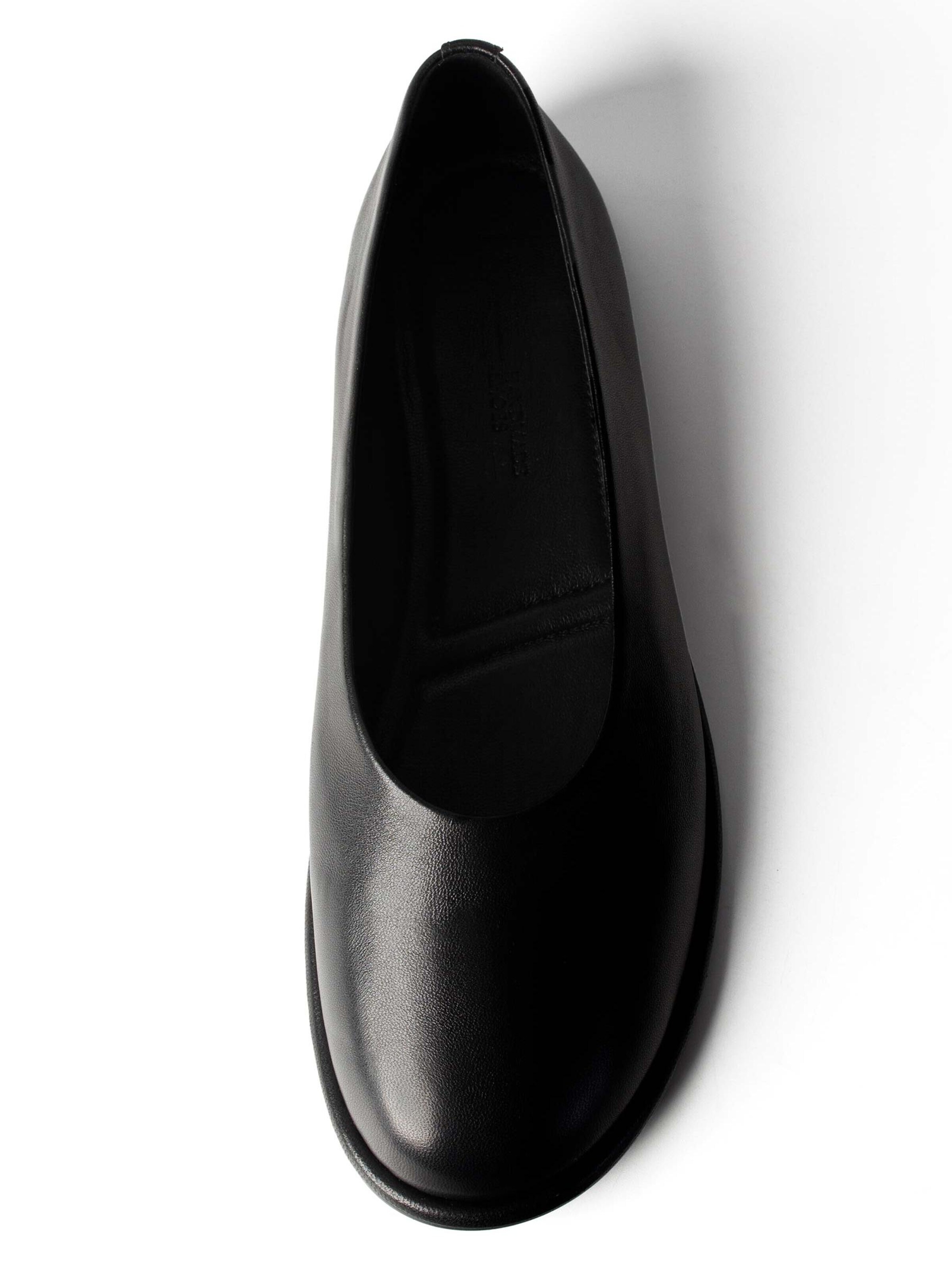 L37 HANDMADE SHOES Slip-ons 'CRIMSON DAISY' in Black