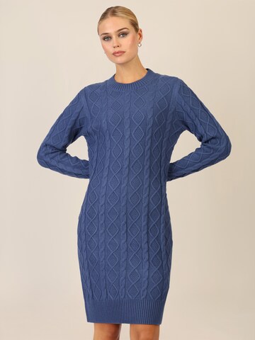 APART Knitted dress in Blue: front