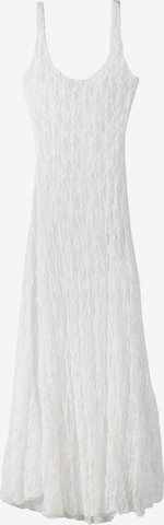 Bershka Dress in White: front