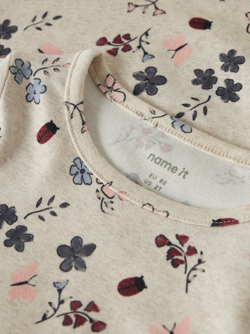 NAME IT - Camiseta 'NMFKAMELIA' en gris