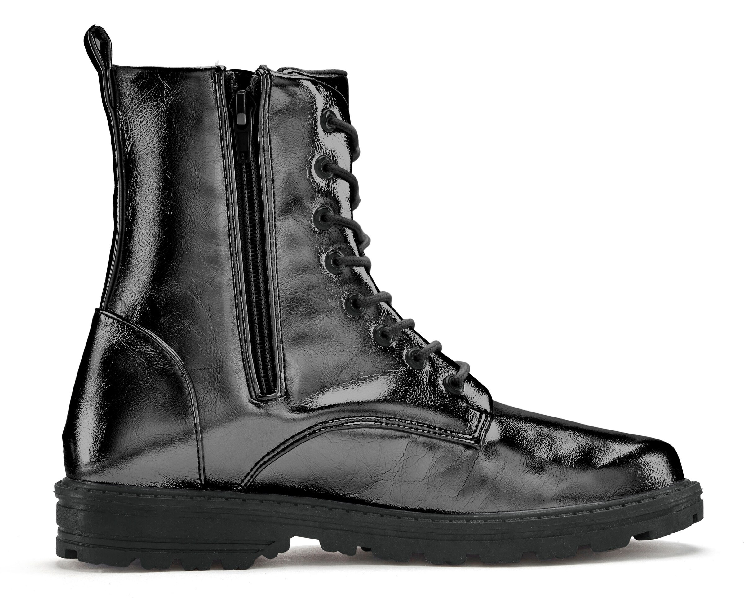 LASCANA Schnürstiefelette in Schwarz
