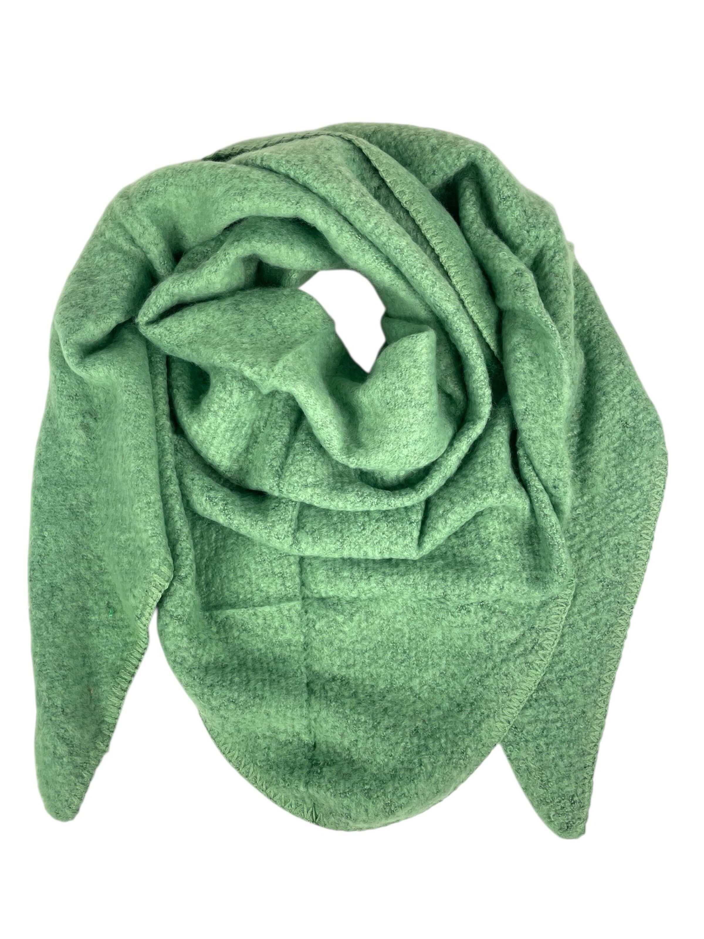 Kumixi Scarf in Green: front