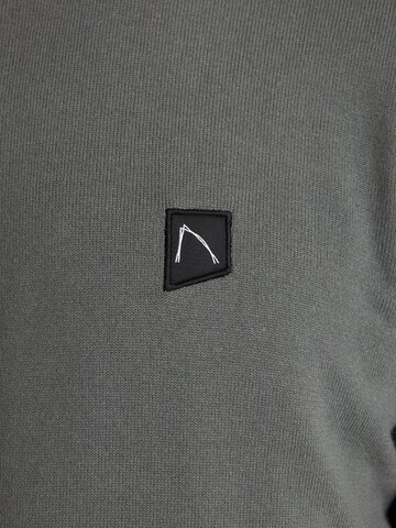 CHASIN' Sweater 'Ard Mock' in Grey