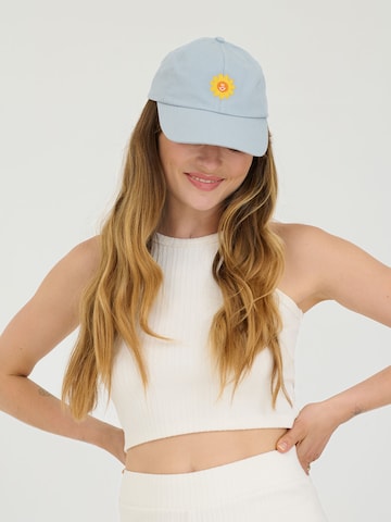 Cappello da baseball 'Ylvi ' di ABOUT YOU x Sofia Tsakiridou in blu