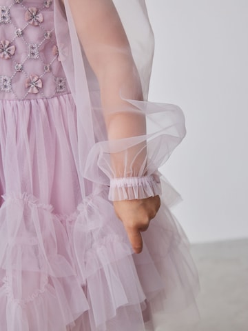 Robe Baker by Ted Baker en rose