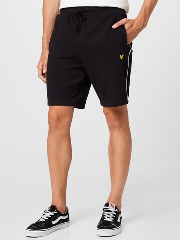 Lyle & Scott regular Παντελόνι σε μαύρο: μπροστά