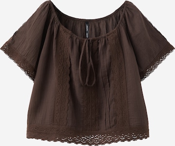MANGO - Blusa 'EVA' en marrón: frente