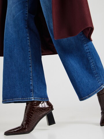 FRAME Wide Leg Jeans in Blau