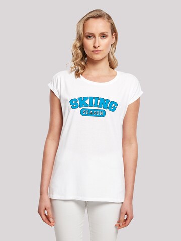 T-shirt 'Skiing Season Winter Sport' F4NT4STIC en blanc : devant