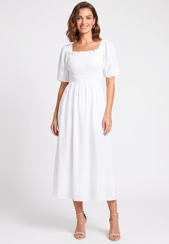 Robe faina en blanc : devant