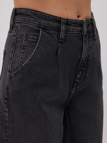 Mavi Tapered Jeans  ' LAURA ' in Schwarz