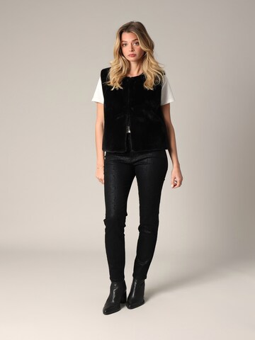 Deeluxe Bodywarmer 'FUZZY' in Zwart