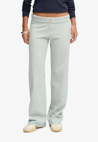 Superdry & Co Regular Pants in Green: front